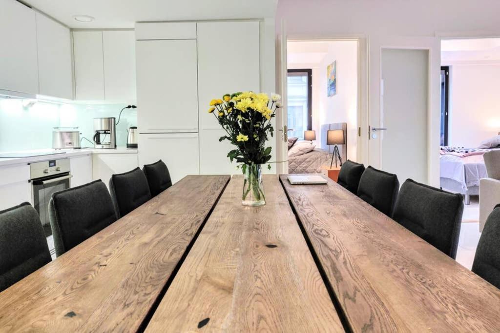 Sleek And Spacious 3 Bedroom Apartment In City Centre Helsinki Buitenkant foto