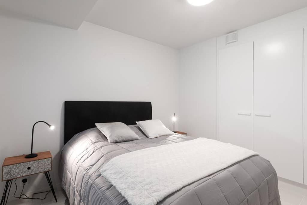 Sleek And Spacious 3 Bedroom Apartment In City Centre Helsinki Buitenkant foto